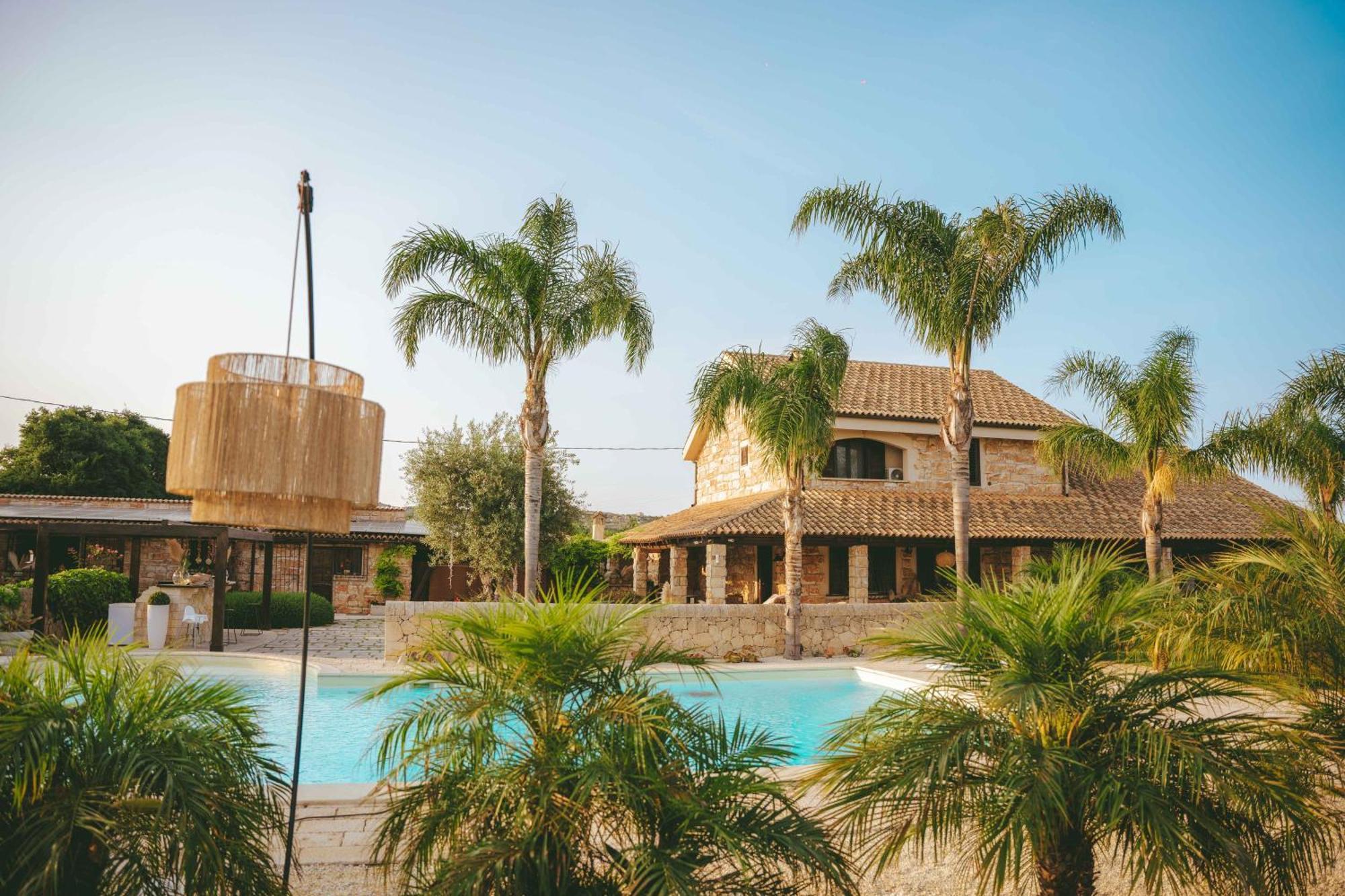 Mythos Holidays & Events Syracuse Exterior foto